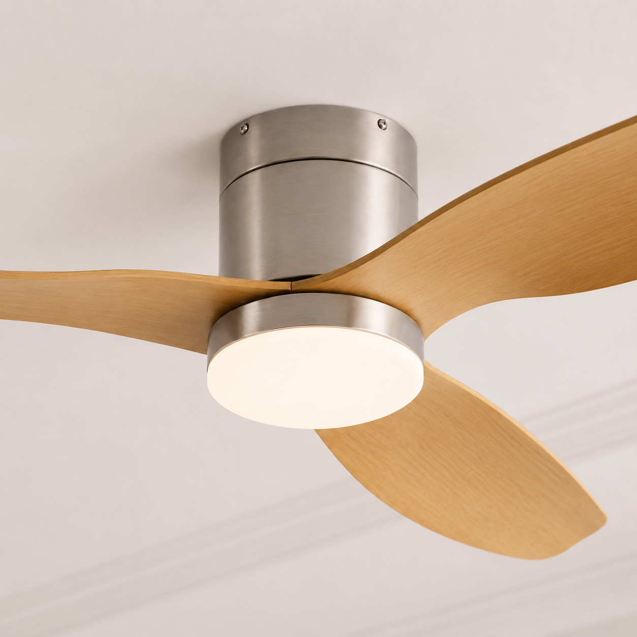 Helios - Ventilateur de plafond LED | Argent et bois clair